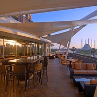 5/27/2014 tarihinde Sheraton Adana H.ziyaretçi tarafından Villa Mare Restaurant'de çekilen fotoğraf