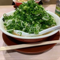 Photo taken at ラーメン横綱 by うぃんすとん 赫. on 10/19/2022