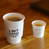 Foto tirada no(a) Left Hand Coffee por John B. em 7/26/2023