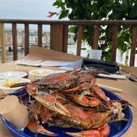 Photo taken at Mike&amp;#39;s Crabhouse by Q on 9/5/2021