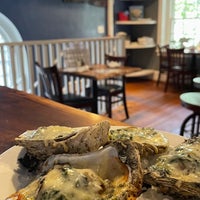 Photo taken at King Street Oyster Bar by Q on 5/14/2022