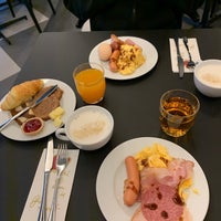Photo taken at breakfast at Delta by Fan D. on 10/19/2019