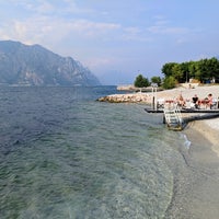 Foto tirada no(a) Lago di Garda por Andrey T. em 9/16/2018