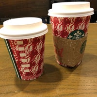 Photo taken at Starbucks by Scott Kleinberg on 12/14/2018
