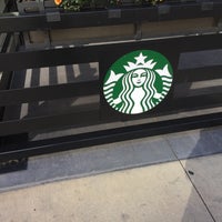 Photo taken at Starbucks by Scott Kleinberg on 9/22/2015