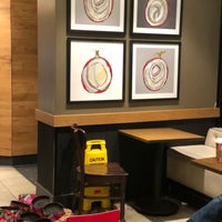 Photo taken at Starbucks by Scott Kleinberg on 11/17/2018