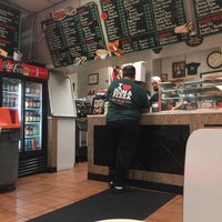 10/8/2016にScott KleinbergがRoma Pizzaで撮った写真