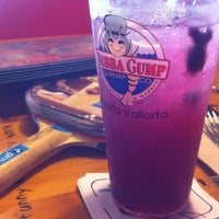 Photo taken at Bubba Gump Shrimp Co. by Omar G. on 6/10/2016