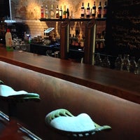 6/14/2014 tarihinde Dani H.ziyaretçi tarafından Zwanzig Dreizehn Bar &amp;amp; Cuisine'de çekilen fotoğraf