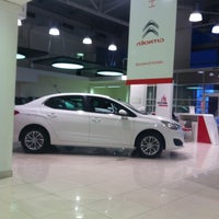 Photo taken at Ситроен Пежо Эксис / Citroen Peugeot Axis by Gia V. on 2/2/2015