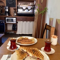 Foto tirada no(a) Kanopi Cafe por Dilan Ö. em 7/12/2017