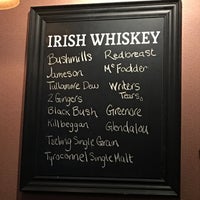 Foto tomada en The OverDraught Irish Pub  por Eduardo P. el 10/26/2017