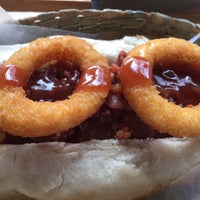 Foto scattata a Galgo Hot Dogs y Hamburguesas Gourmet da Alan C. il 5/13/2015
