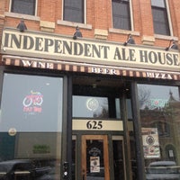 รูปภาพถ่ายที่ Independent Ale House โดย Joey B. เมื่อ 4/16/2013