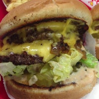 Photo taken at In-N-Out Burger by Ralph A. on 4/21/2013