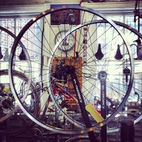 Foto tirada no(a) The Bike Rack por Brandon S. em 9/23/2012