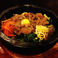 5/27/2014 tarihinde Sesame Korean Cuisineziyaretçi tarafından Sesame Korean Cuisine'de çekilen fotoğraf