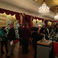 Снимок сделан в A Christmas Story the Musical at The Lunt-Fontanne Theatre пользователем Laurent D. 12/29/2012