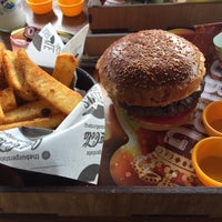 10/24/2018 tarihinde Ayça K.ziyaretçi tarafından Burger State'de çekilen fotoğraf