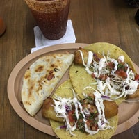 Das Foto wurde bei Baja Taco Shop von Natt F. am 6/29/2018 aufgenommen