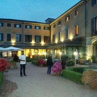 Das Foto wurde bei Villa Porro Porelli von grishma d. am 5/14/2015 aufgenommen