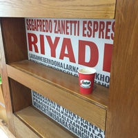 Photo taken at Segafredo zanetti Espresso by Razan on 5/27/2018