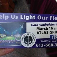 รูปภาพถ่ายที่ Atlas Grill &amp;amp; Clubroom โดย Dane H. เมื่อ 3/16/2013