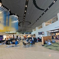 Foto diambil di International Terminal oleh Gabe R. pada 3/16/2024