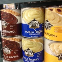 Foto scattata a Smart Foodservice Warehouse Stores da Pete S. il 11/13/2012