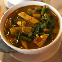 Photo taken at Tom Yum Kung by Henry Y. on 6/18/2017