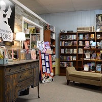 Photo taken at Reading Rock Books by Reading Rock Books on 11/9/2022