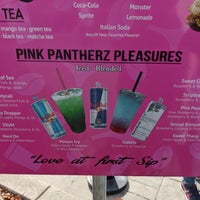 10/16/2022 tarihinde Ricky W.ziyaretçi tarafından Pink Pantherz Espresso'de çekilen fotoğraf