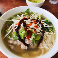 Photo taken at Phở Huỹnh Hiệp (Kevin&amp;#39;s Noodle House) by Dan P. on 9/14/2018