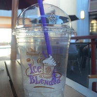 Photo taken at The Coffee Bean &amp;amp; Tea Leaf by Sunny B. on 7/23/2014