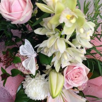 5/6/2016에 Doug H.님이 Ambrosia Designer Florist에서 찍은 사진