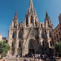 รูปภาพถ่ายที่ Catedral de la Santa Creu i Santa Eulàlia โดย Jason เมื่อ 10/1/2019