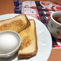 Photo taken at Denny&amp;#39;s by aoaka_eidan on 2/26/2020