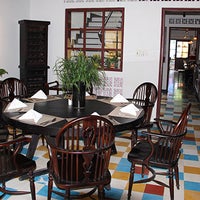 รูปภาพถ่ายที่ Cái Thùng Gỗ - Restaurant &amp;amp; Wine Store โดย Cái Thùng Gỗ - Restaurant &amp;amp; Wine Store เมื่อ 6/2/2014