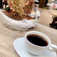 Foto tirada no(a) Chapter Coffee por beylu k. em 10/29/2021
