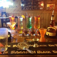 Foto tirada no(a) Oak Hills Tavern por Francesca G. em 9/29/2012