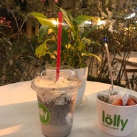 รูปภาพถ่ายที่ lölly frozen yogurt • ლოლი โดย Tara เมื่อ 10/7/2019