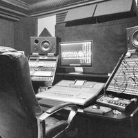 11/28/2017에 Yext Y.님이 Critical Recording Studio에서 찍은 사진