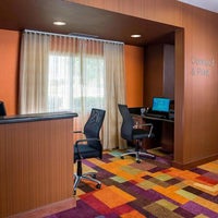 Foto diambil di Fairfield Inn &amp;amp; Suites Houston Westchase oleh Yext Y. pada 5/14/2020