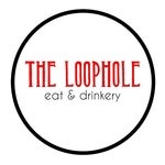 รูปภาพถ่ายที่ The Loophole Eat &amp;amp;  Drinkery โดย Yext Y. เมื่อ 4/28/2017