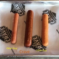 6/2/2019 tarihinde Yext Y.ziyaretçi tarafından Crave Hot Dogs and Barbecue'de çekilen fotoğraf