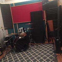 Photo prise au Critical Recording Studio par Yext Y. le10/14/2016