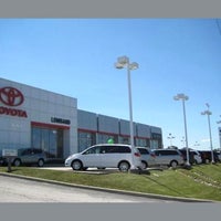 11/29/2016에 Yext Y.님이 Lombard Toyota에서 찍은 사진