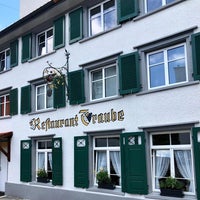 Das Foto wurde bei Restaurant Traube von Yext Y. am 7/14/2020 aufgenommen