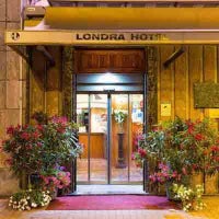 Foto tirada no(a) Hotel Londra por Yext Y. em 1/19/2018