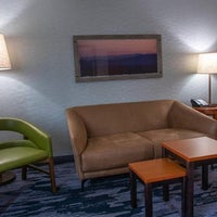 รูปภาพถ่ายที่ Fairfield Inn &amp; Suites Anaheim Buena Park/Disney North โดย Yext Y. เมื่อ 3/18/2020